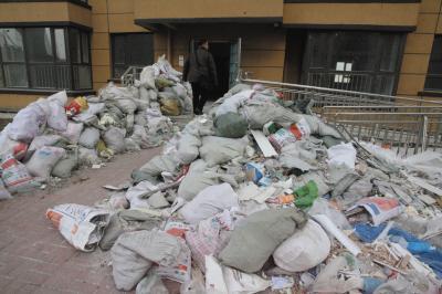 破解装修垃圾围城之困 年底处置率95%目标下的城市治理新路径